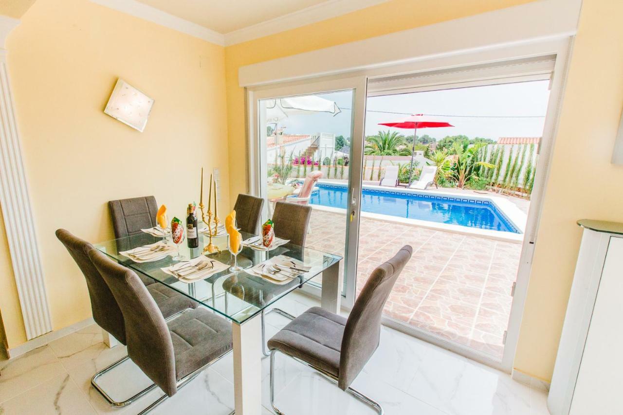 Villa Hayahay With Private Pool & Amazing View كاليبي المظهر الخارجي الصورة