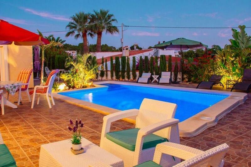 Villa Hayahay With Private Pool & Amazing View كاليبي المظهر الخارجي الصورة